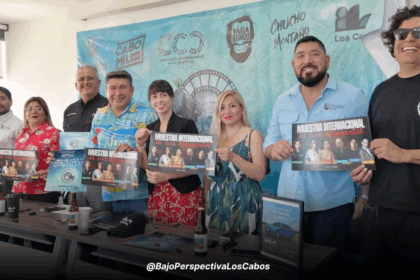 Autoridades presentando la cartelera de la Muestra Internacional de Cine Documental Los Cabos 2025
