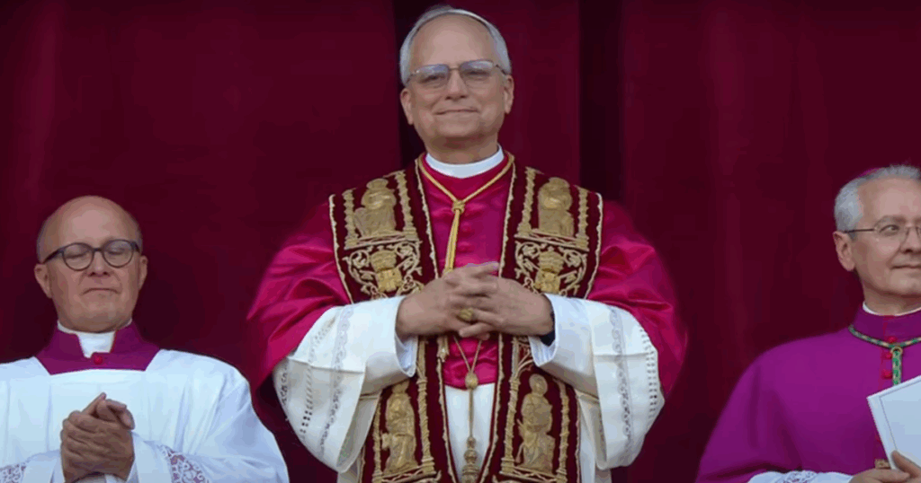 El nuevo Papa, Robert Prevost se presenta como León XIV