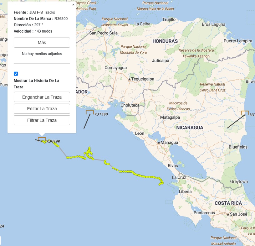 Trazo de avioneta de Bukele