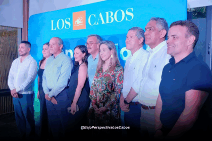 Autoridades en la presentación del nuevo vuelo para Los Cabos desde Panamá