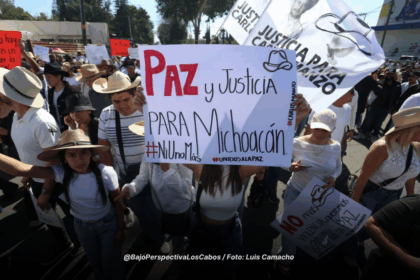 Marcha en Uruapan