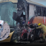 Autobus y trailer afectados tras colisión